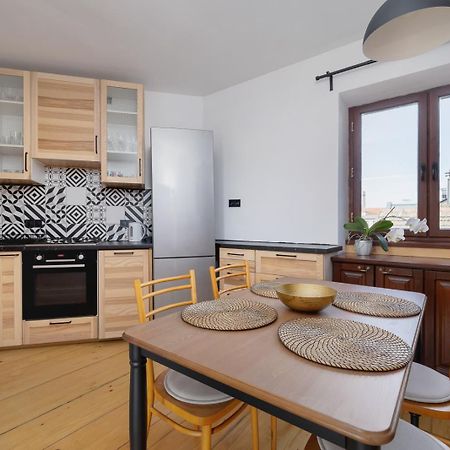 3 Bedroom Apartment-Aleja Daszynskiego- Grzegorzki Краков Экстерьер фото